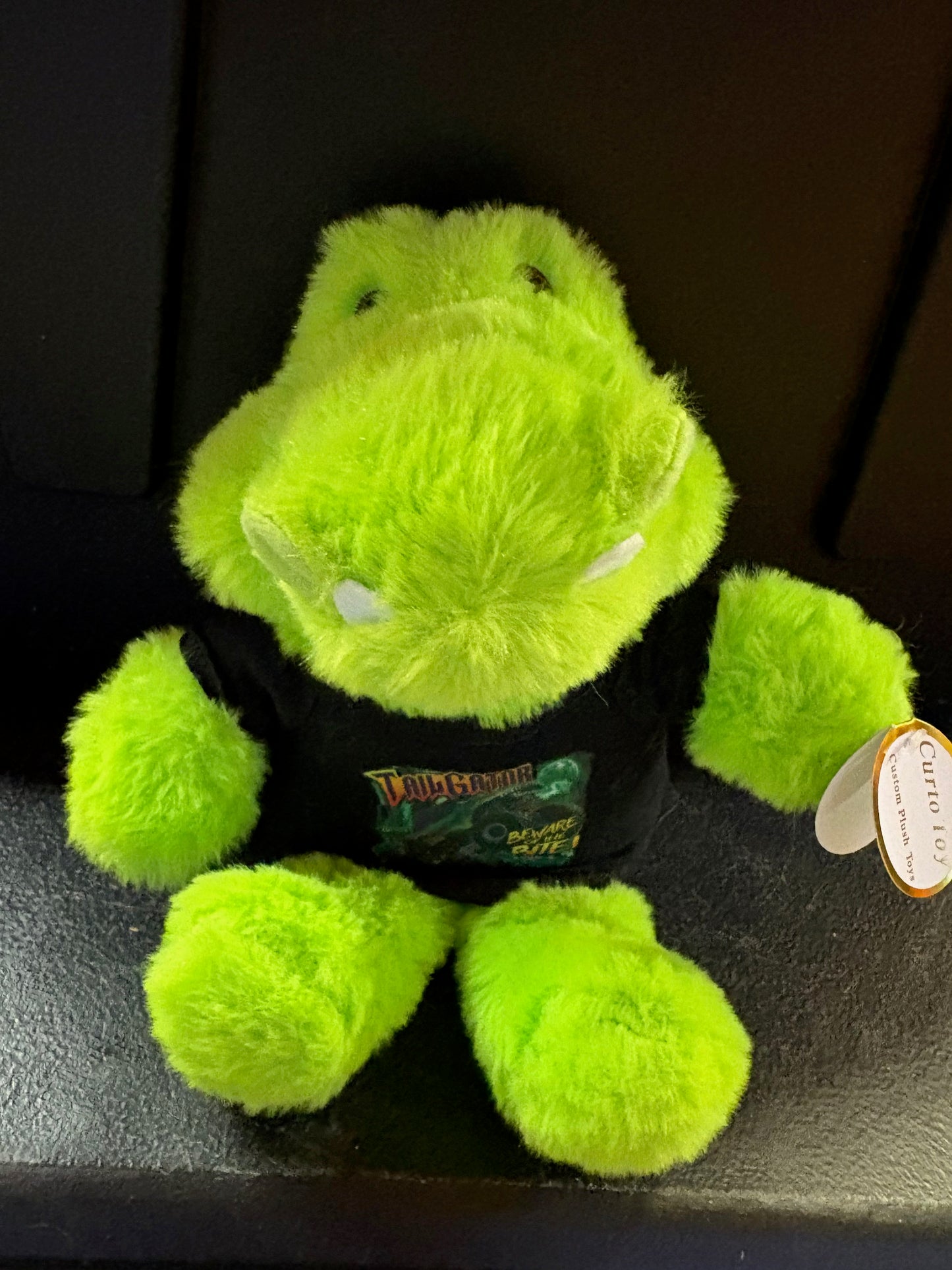 Tailgator Dougie Stuffed Aligator